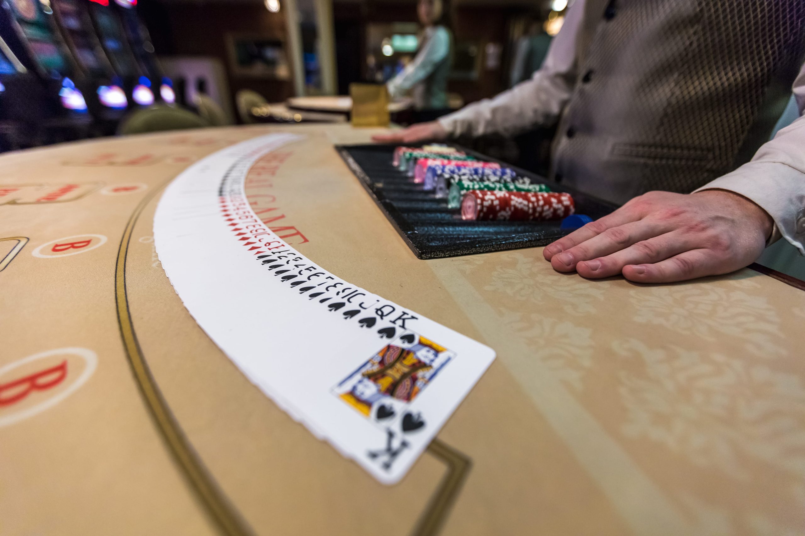 The Ultimate Guide to Live Blackjack: Bringing the Casino Floor to Your Screen